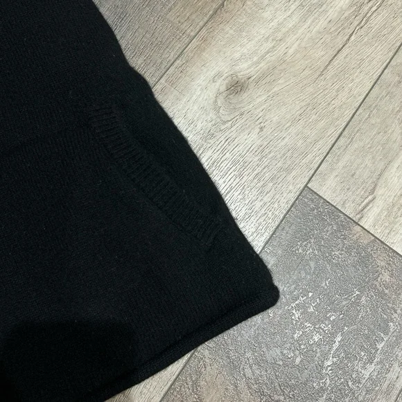 Sablyn Erica cashmere puffer jacket in black - Picture 3 of 8